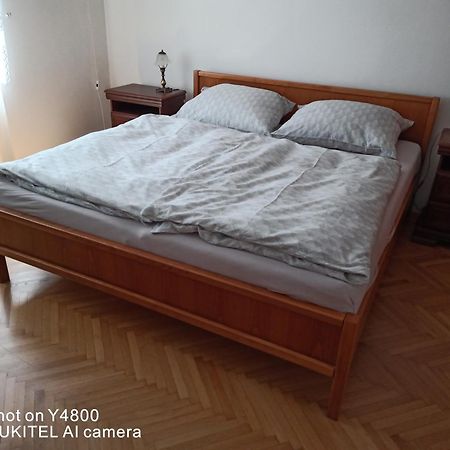 Byt - Apartman - Robotnicka Bratislava Eksteriør billede